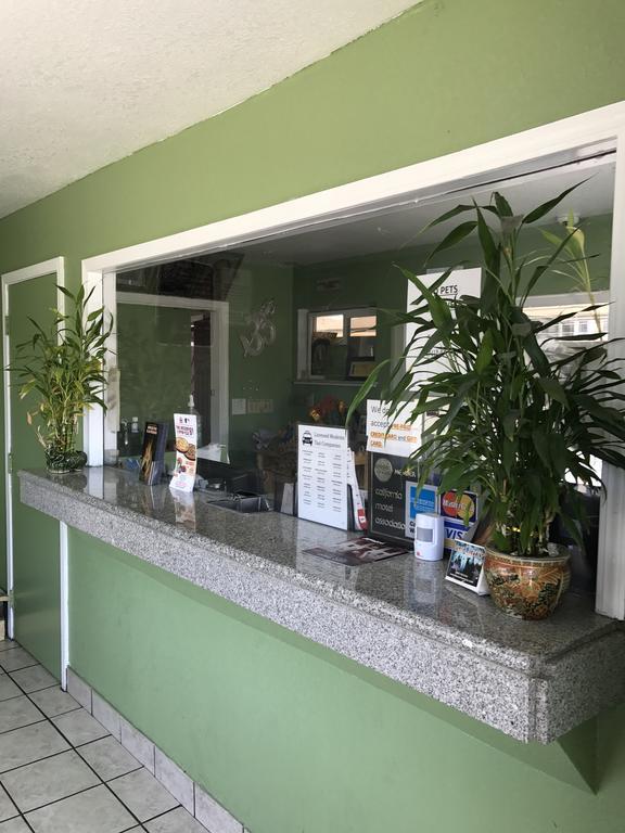 Economy Inn Модесто Экстерьер фото