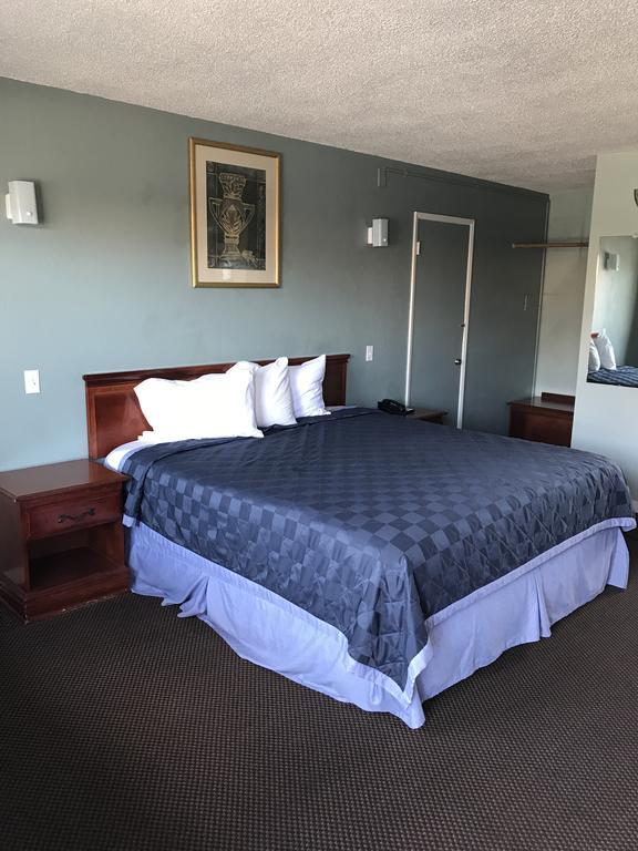 Economy Inn Модесто Экстерьер фото