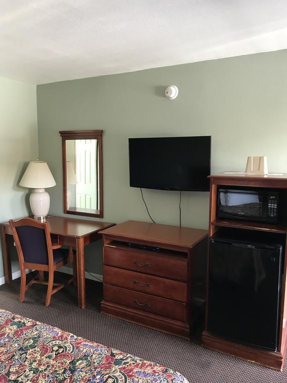 Economy Inn Модесто Экстерьер фото