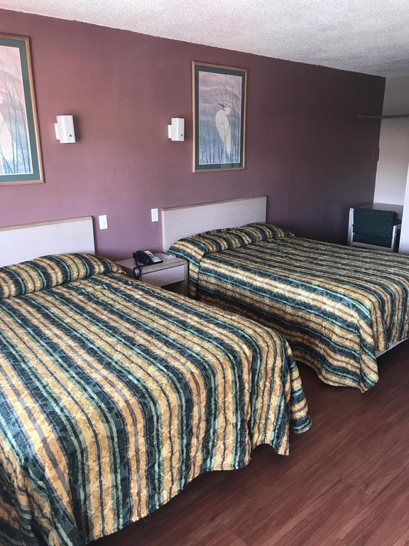 Economy Inn Модесто Экстерьер фото